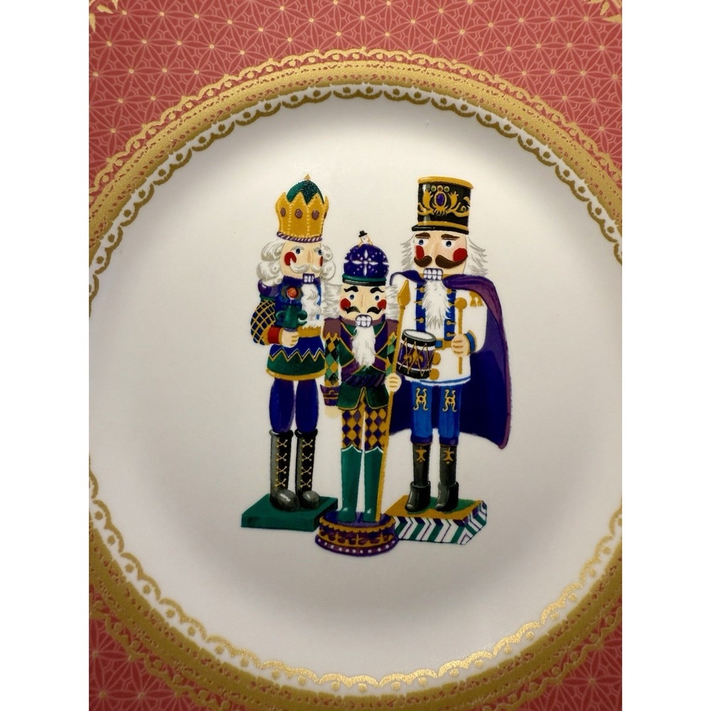 VTG Robert Stanley Home Collection Pink 2PC Christmas Nutcrackers Plates 8.8 in - Picture 8 of 14